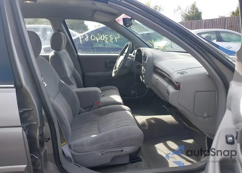 1996 Chevrolet Lumina z USA, uszkodzony, nr VIN 2G1WL52M5T1119727